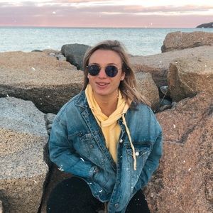 Meet your Posher, Hannah